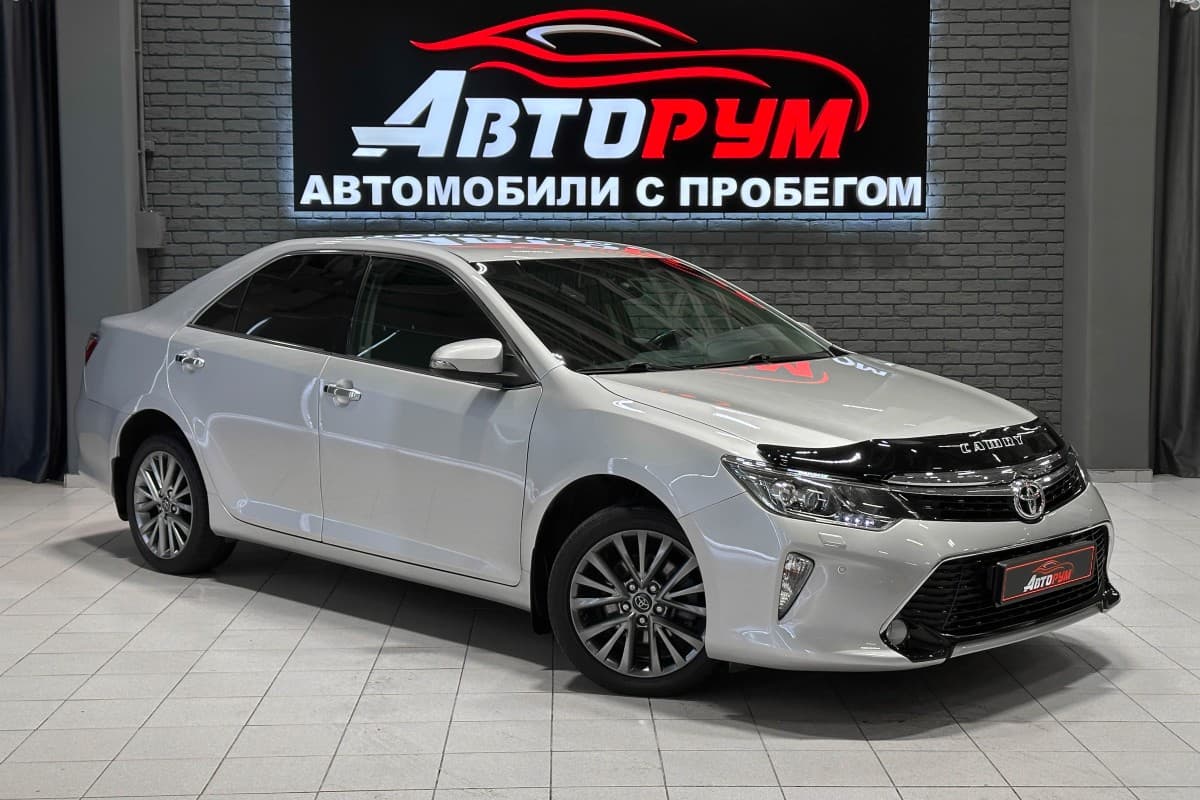 Toyota Camry - 1